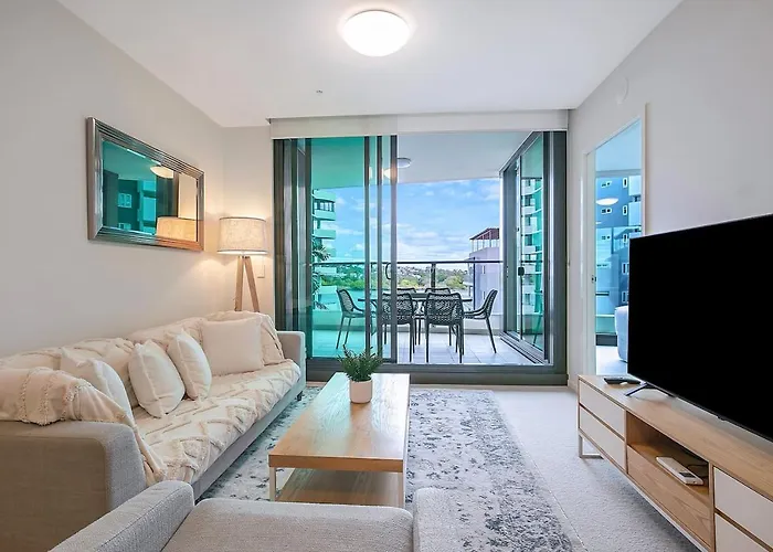 \'Riverfront Flow\' Poolside And Portside In Hamilton